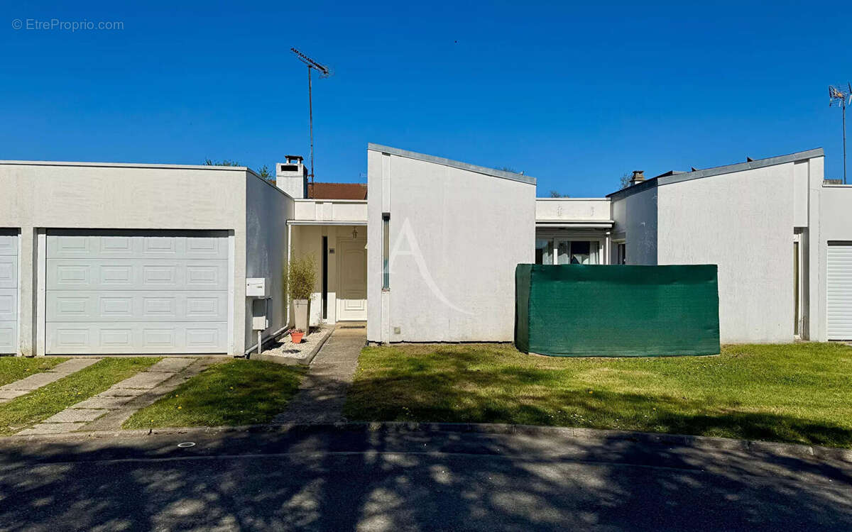 Maison à GRETZ-ARMAINVILLIERS