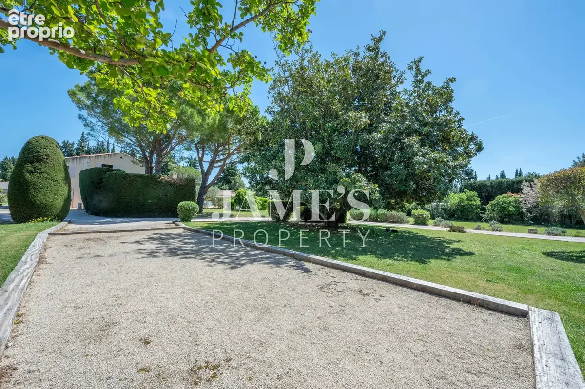 Maison 7 pièces 300 m² à vendre à Fontvieille (13990) - photo 3
