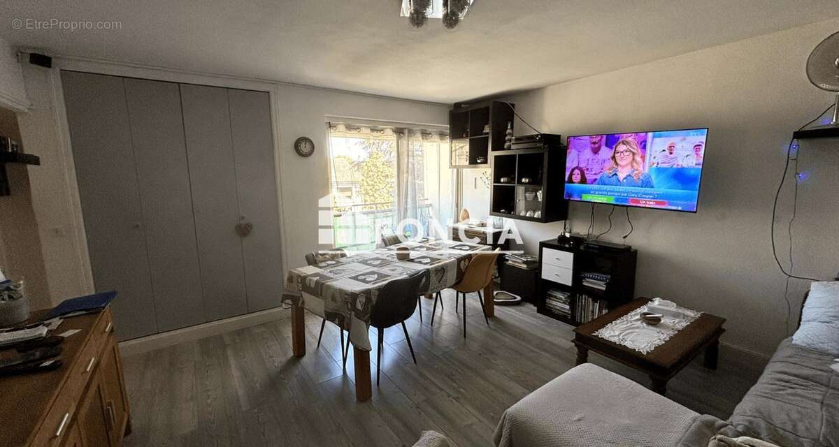 Appartement à LUNEL