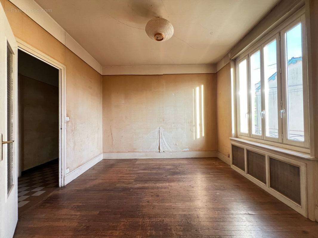 Maison à FRANCHEVILLE