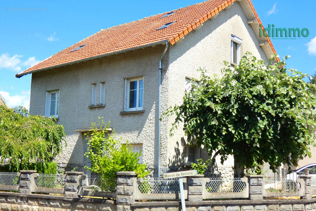 Maison à LE ROUGET
