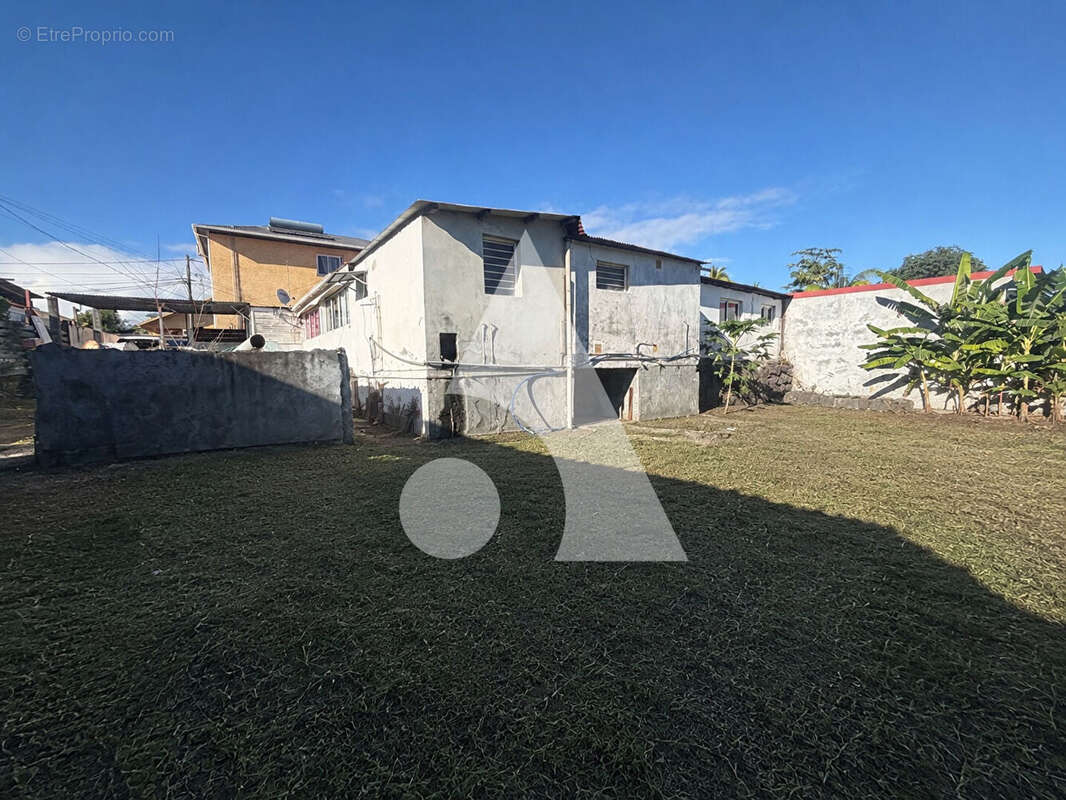 En exclusivité ! Maison F6 fort potentiel sur plus de 660m² à la Ravine des Cabris - photo 2