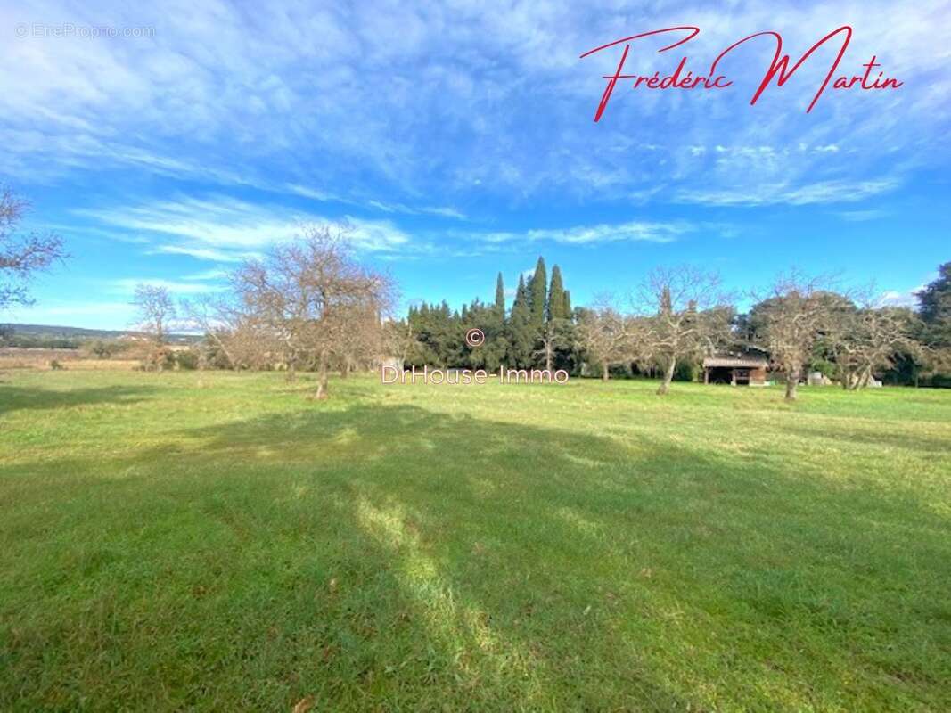 Terrain à UZES