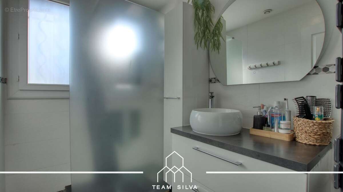 Maison à ROUSSILLON