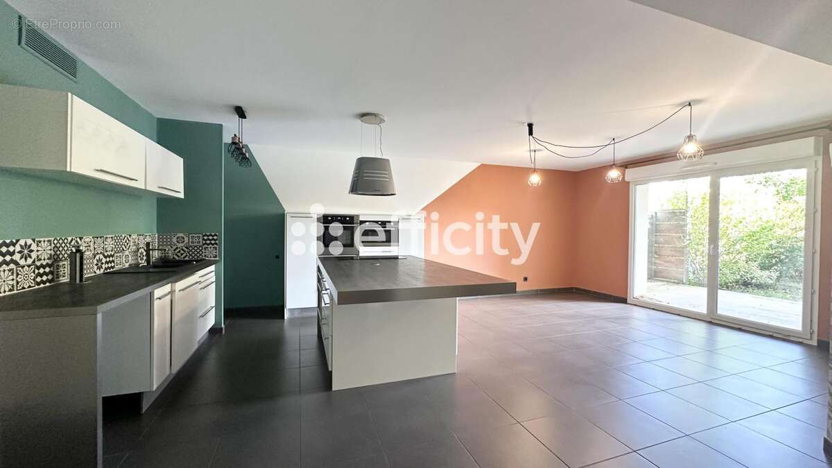 Appartement à VAULX-EN-VELIN