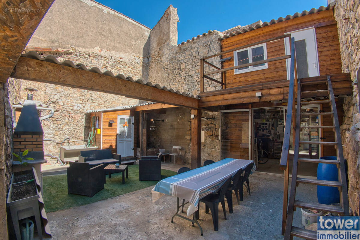 Maison à CASCASTEL-DES-CORBIERES