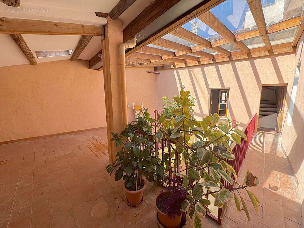 Maison à PERNES-LES-FONTAINES