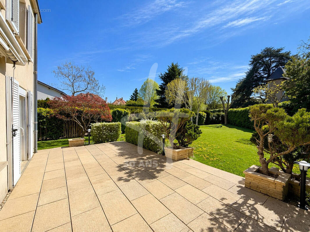 Maison à LONGEVILLE-LES-METZ