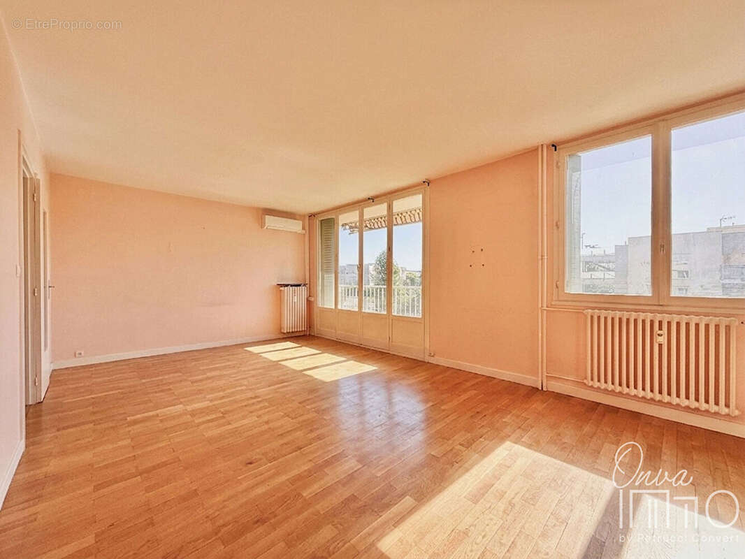 Appartement à FONTAINES-SUR-SAONE