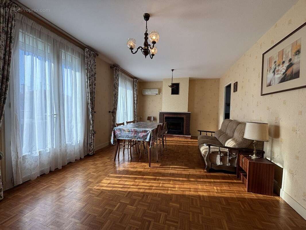 Maison à RUFFEC