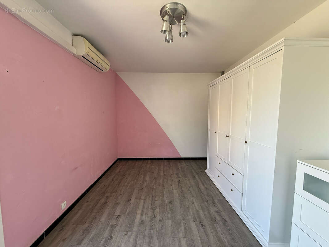 Appartement à LA VALETTE-DU-VAR