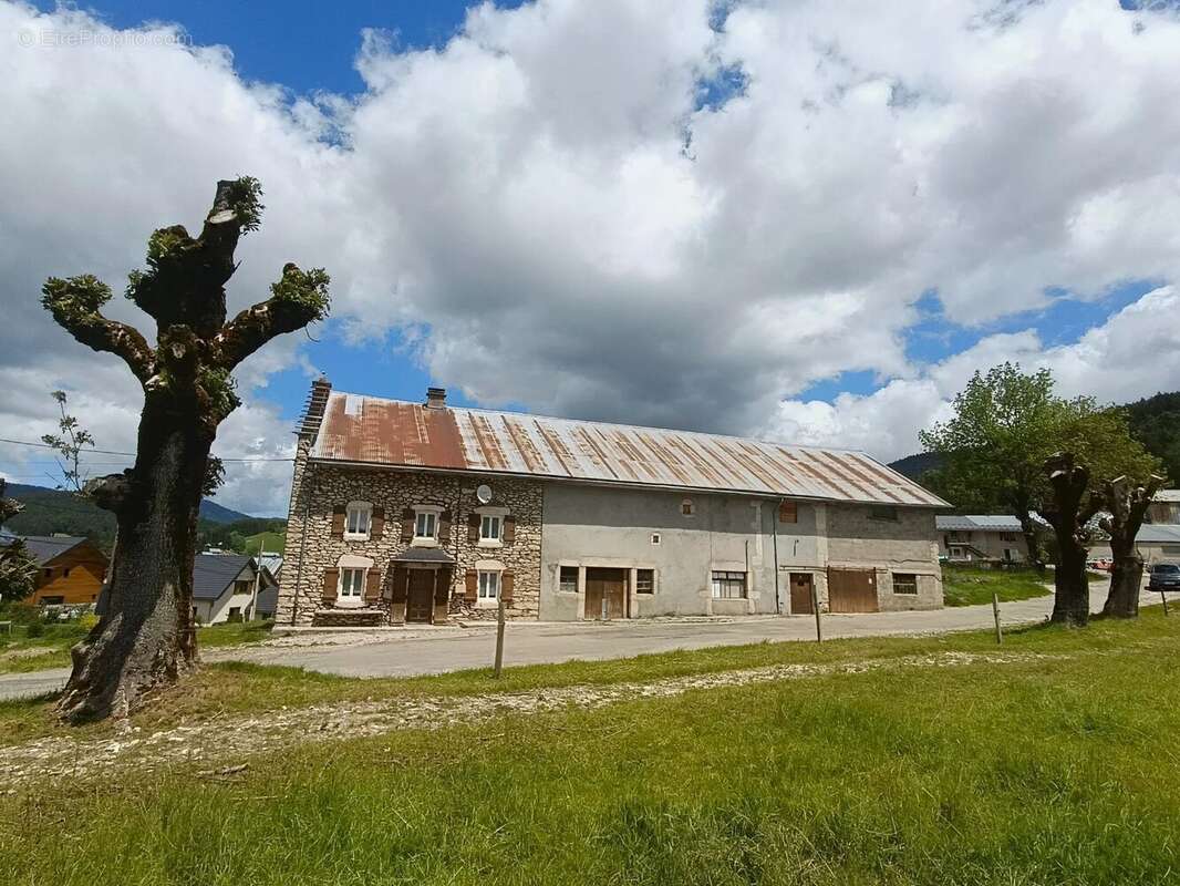 Maison à MEAUDRE