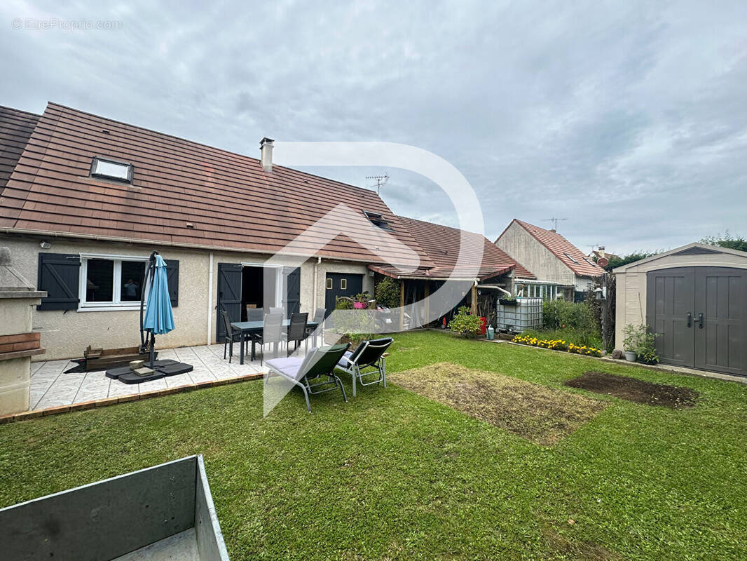 Maison à DAMMARTIN-EN-GOELE