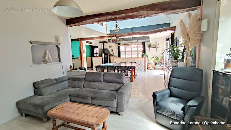 Maison à CRIQUEBEUF-SUR-SEINE