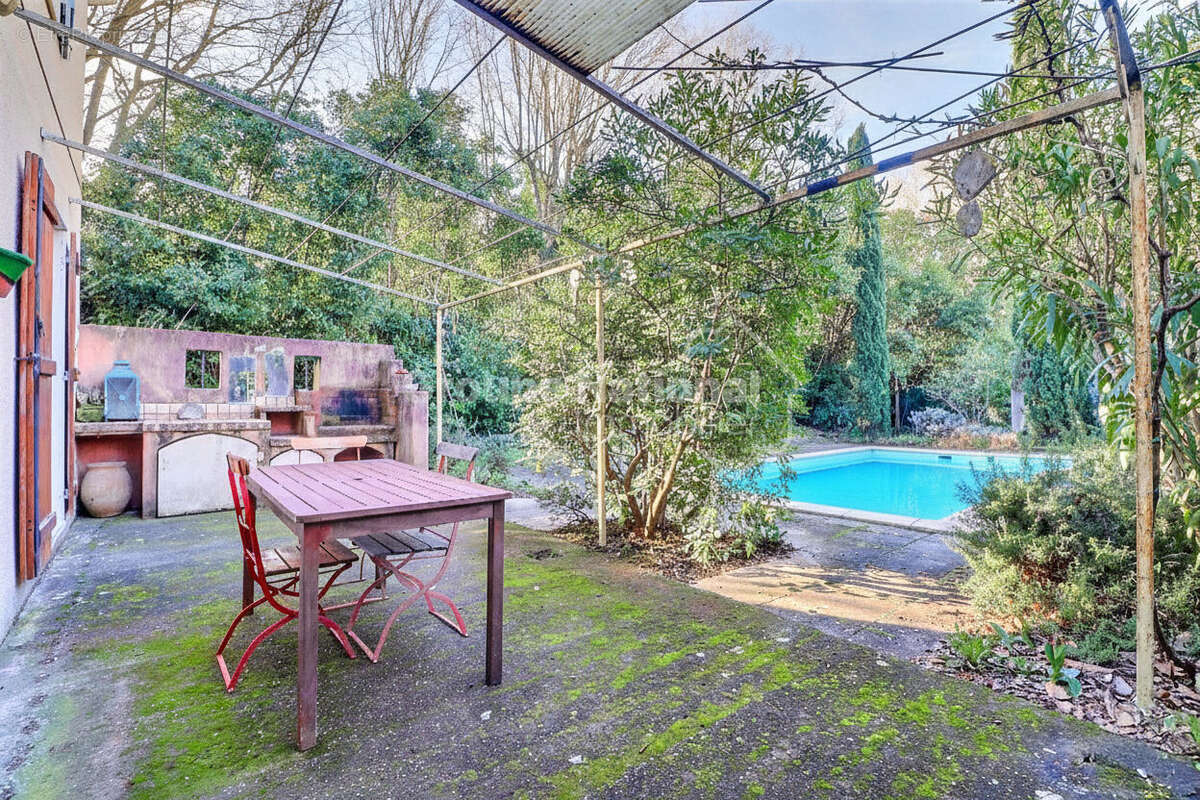 Maison à SAINT-ETIENNE-DU-GRES