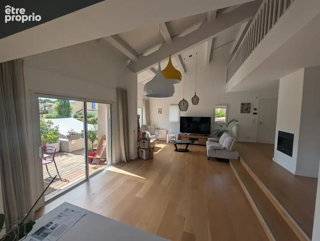 Rare sur le secteur du brusc   grande maison avec piscine et double garage - photo 7