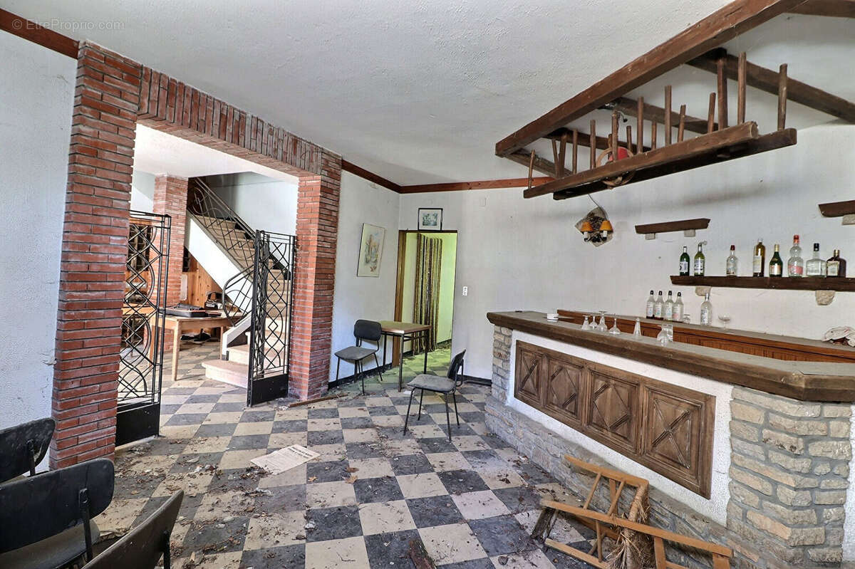 Maison à LATRONQUIERE