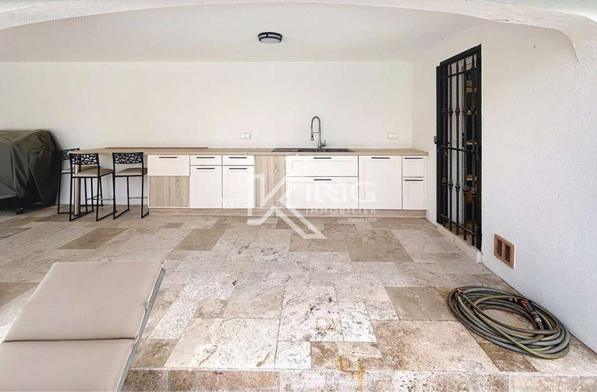 Maison à PUGET-SUR-ARGENS