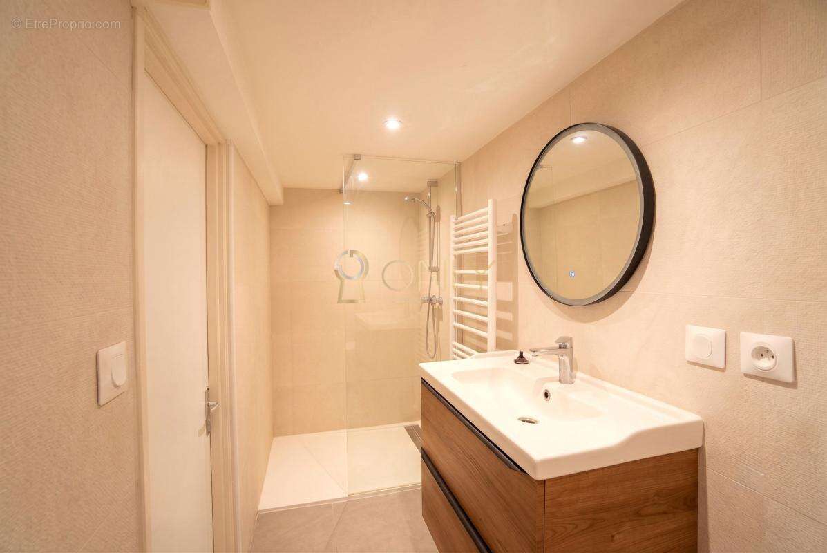 Maison à vendre de 110 m² sur FRANS - sous-sol complet - photo 18