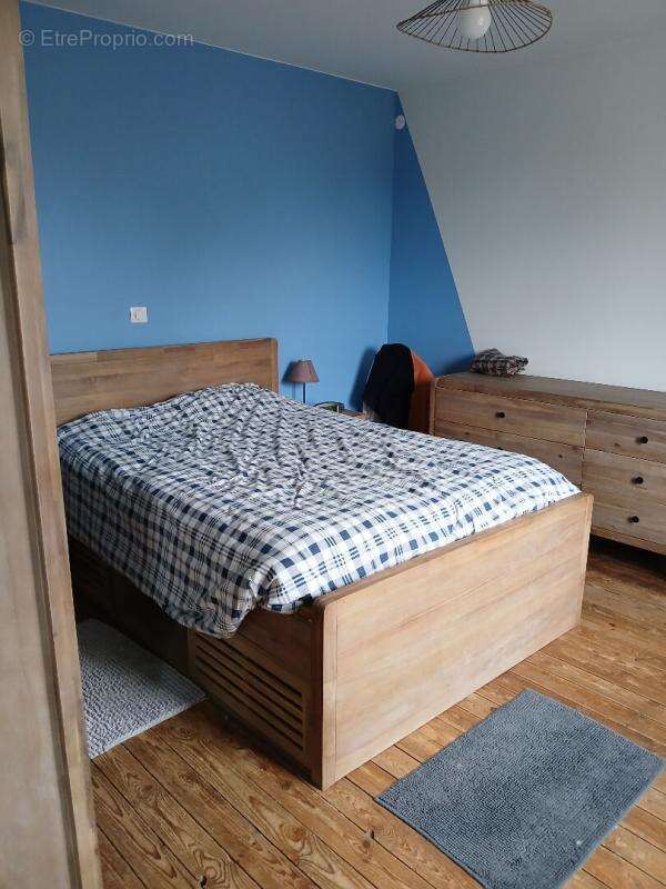 Maison à SAINT-LAURENT-SUR-GORRE