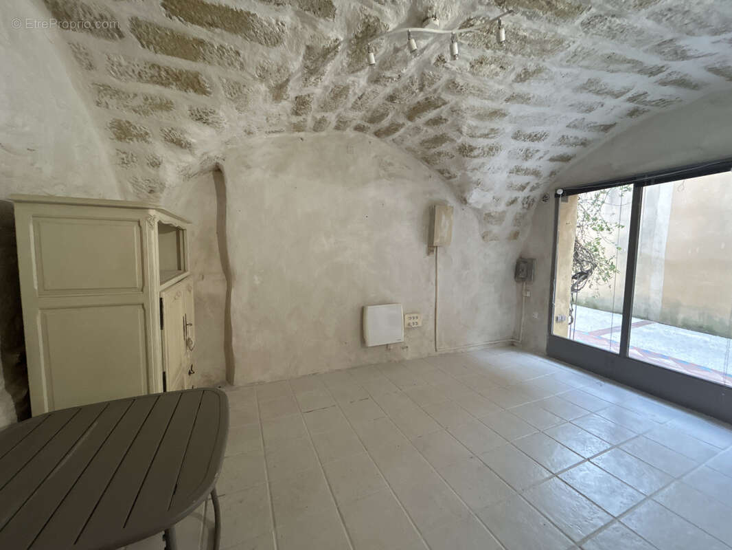 Maison à SAINT-QUENTIN-LA-POTERIE