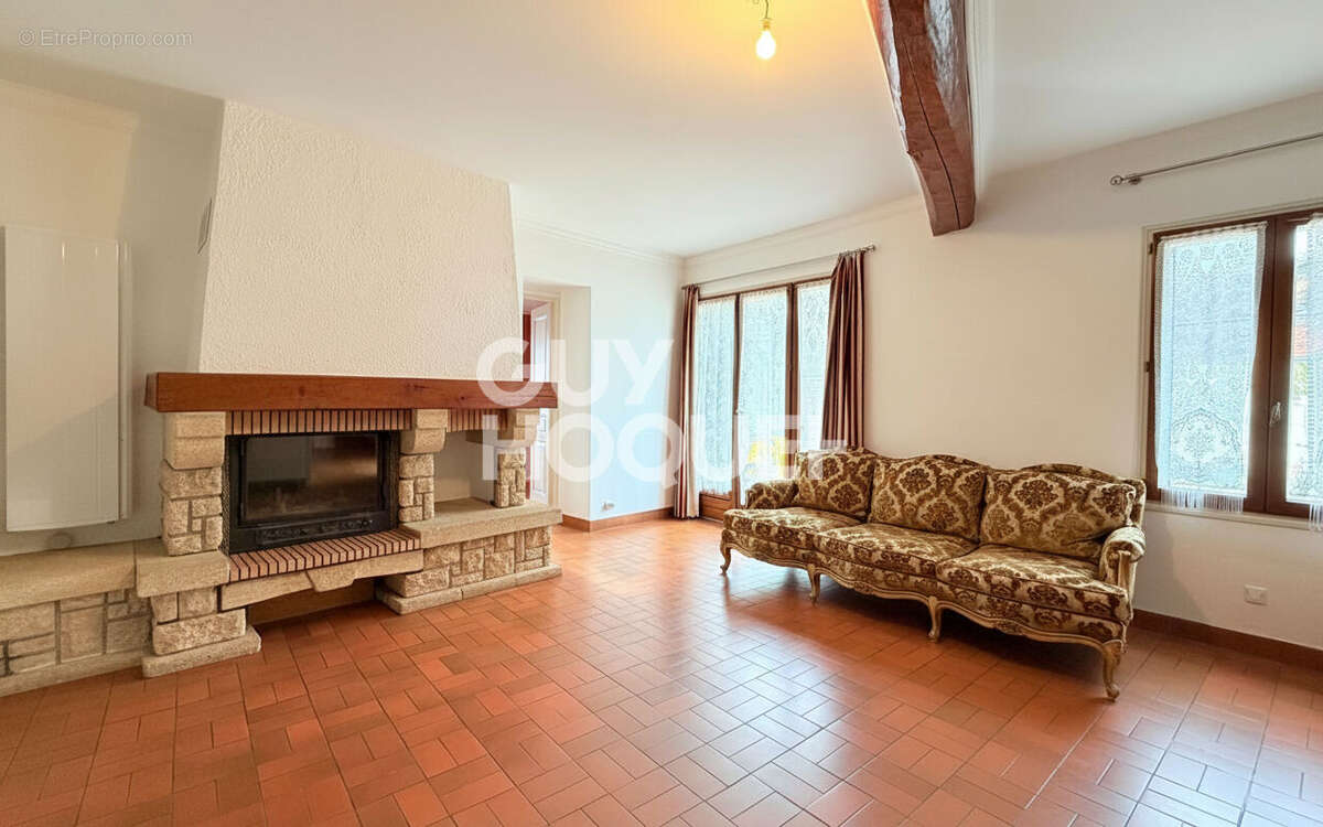 Maison à EZY-SUR-EURE