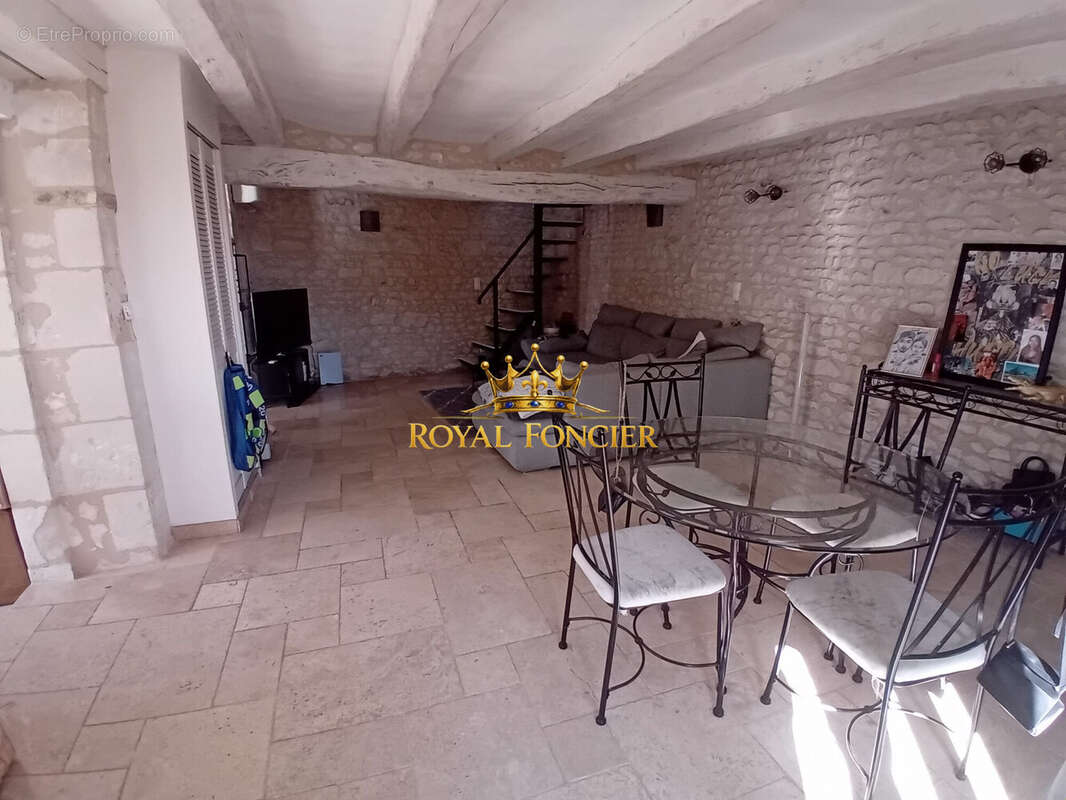 Maison 117 m² à Marcilly-Sur-Vienne  - photo 6