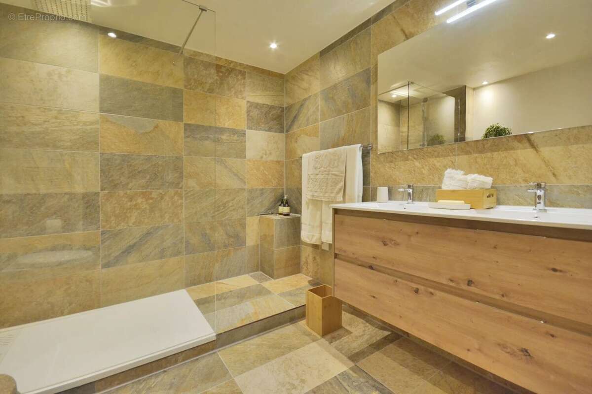 Maison à PEYMEINADE