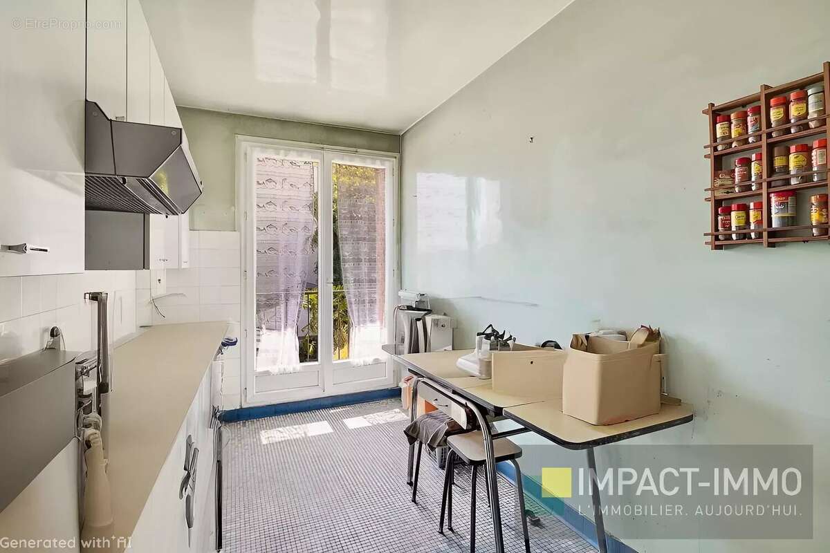 Appartement à COURBEVOIE