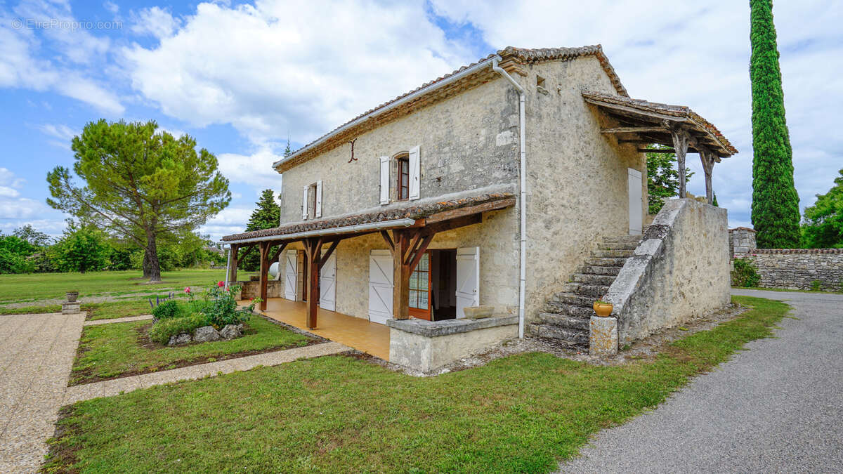 Maison à BAGAT-EN-QUERCY