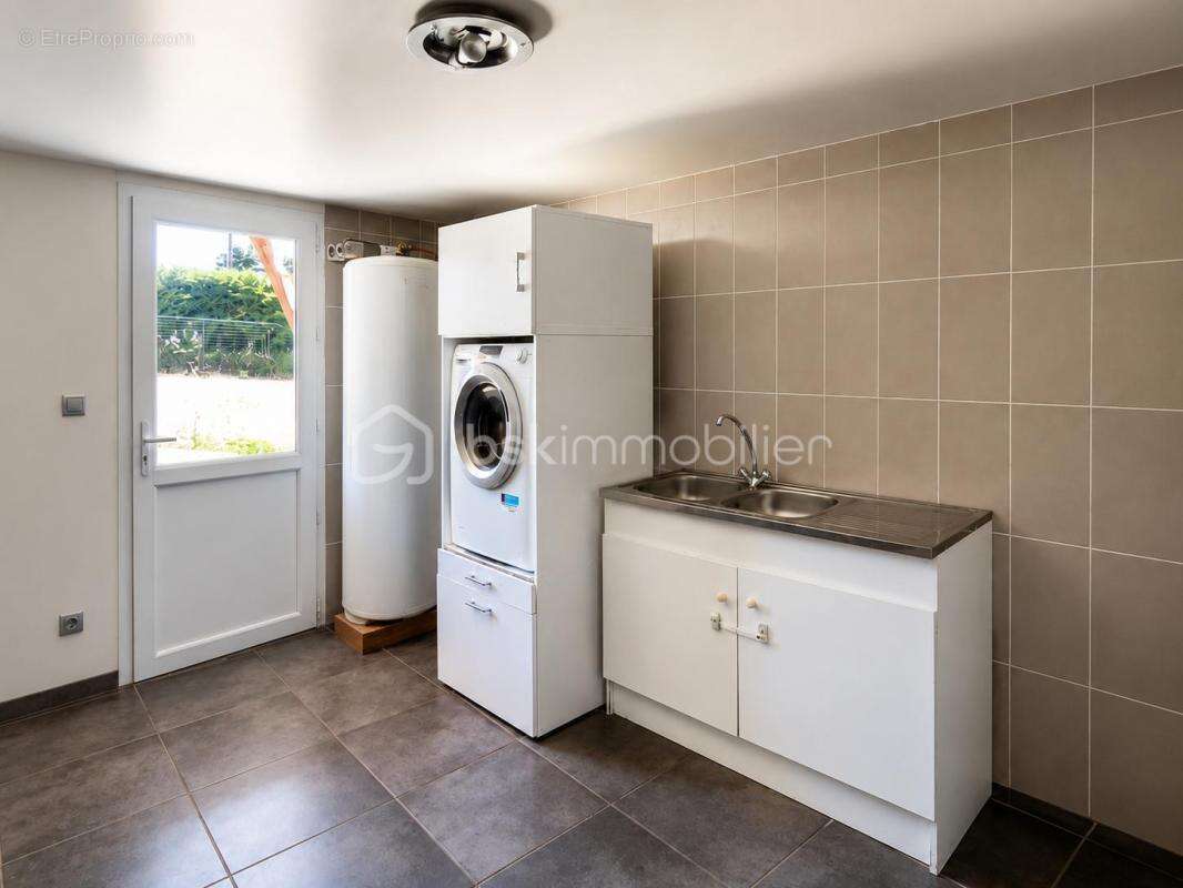 Propriété familiale où espace, confort et sérénité se rencontrent - photo 17