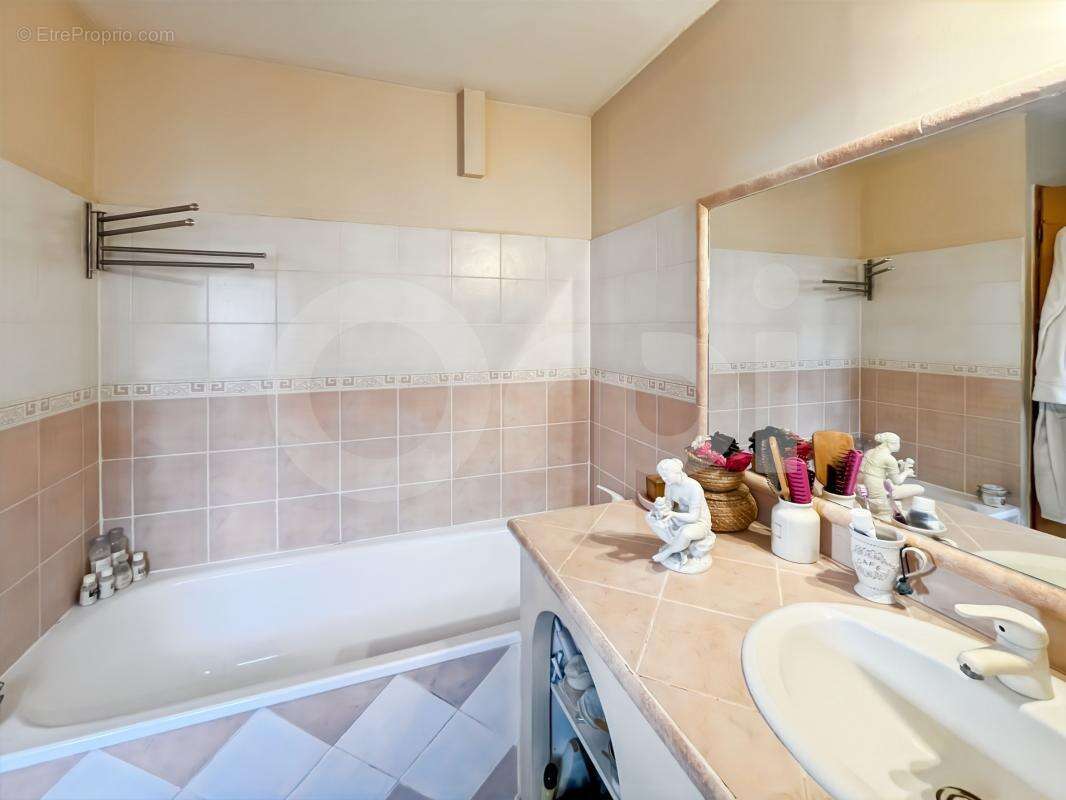 Maison à PUGET-VILLE