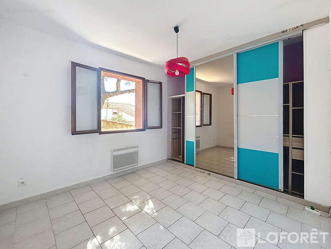 Maison CARRO 4 pièce(s) 82 m2 - photo 5