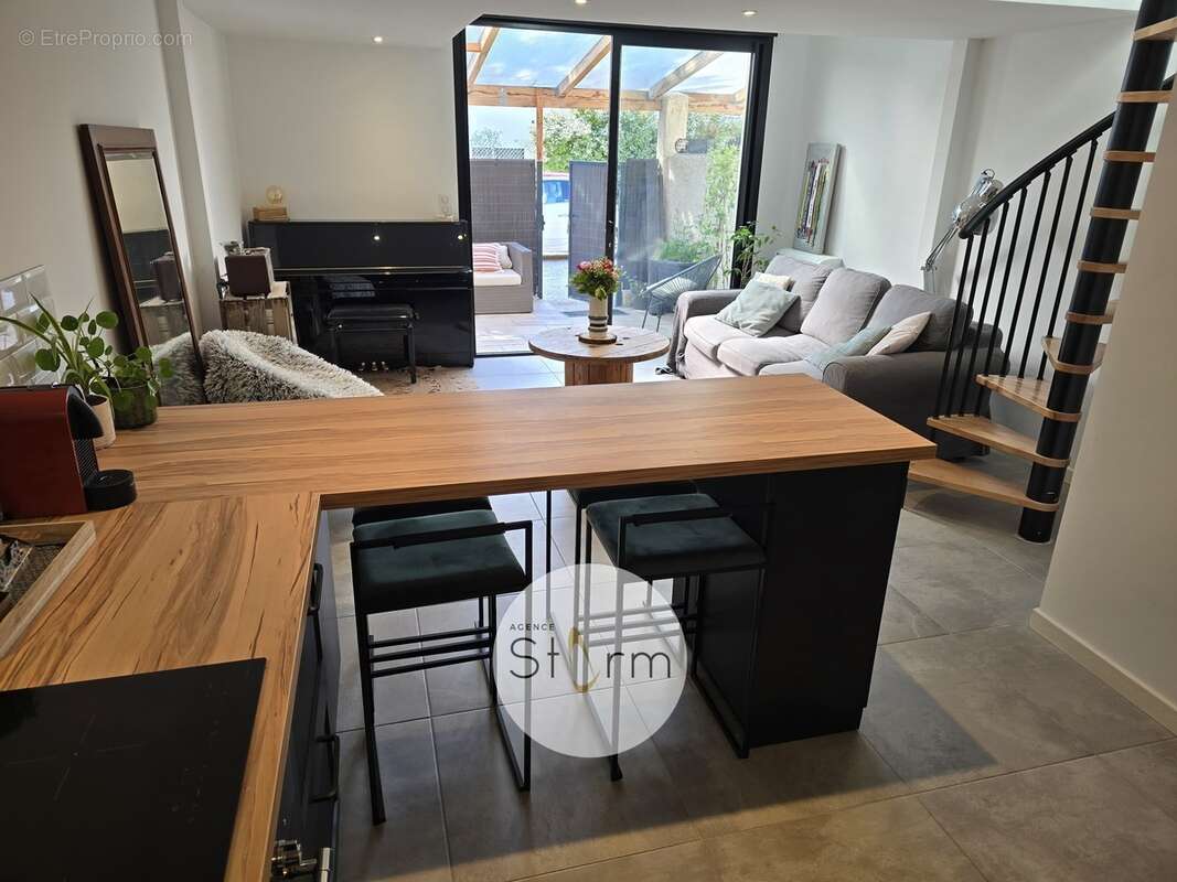 Appartement à EGUILLES