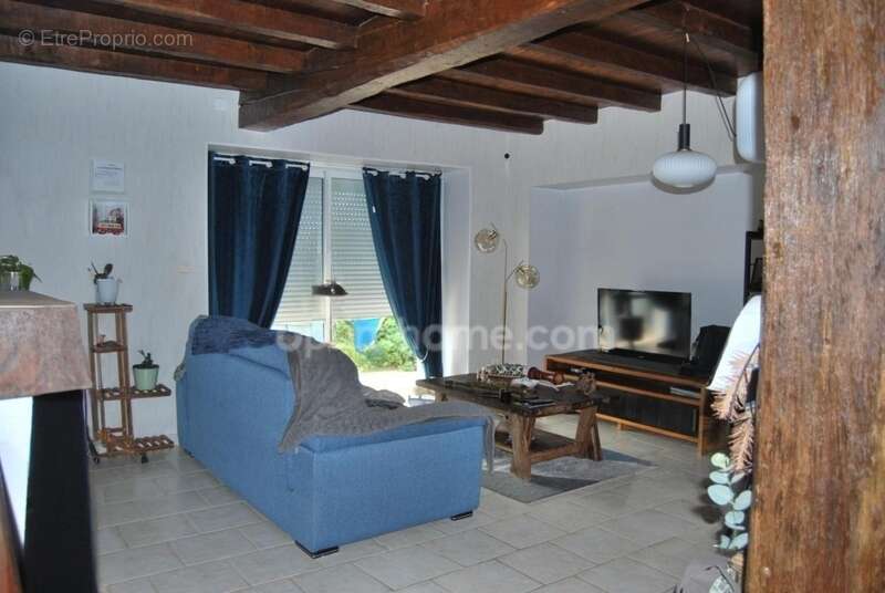 Maison de 120m2 à 5 minutes du bourg de BRIE et de CHAMPNIERS (16) - photo 4