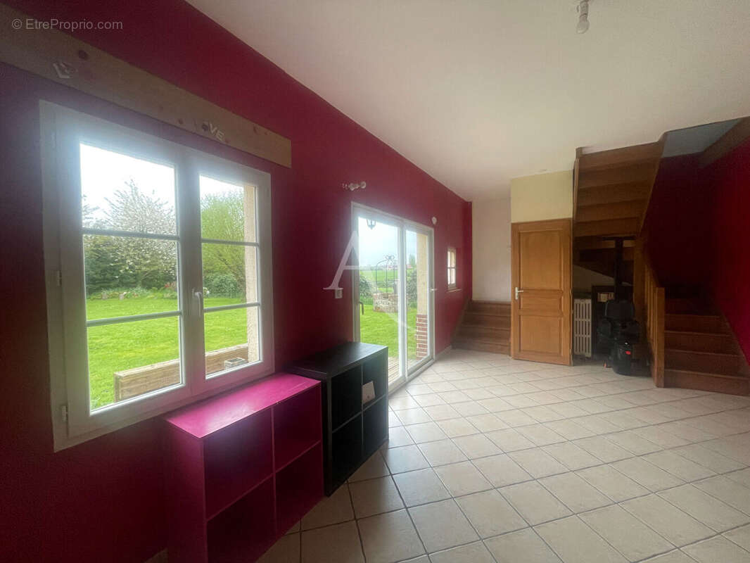 Maison à ONS-EN-BRAY