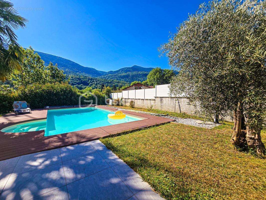 Villa d’architecte familiale de 165m2 – Vaulnaveys-le-Haut, secteur des Ecoles - photo 3