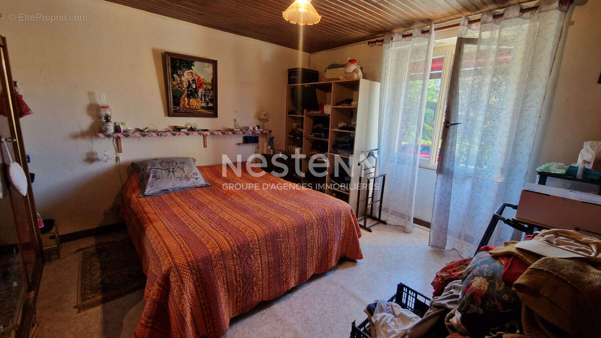 Maison à SAINT-SAUD-LACOUSSIERE