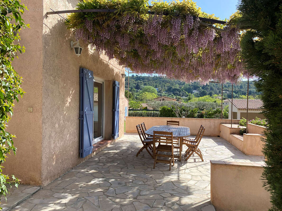 Belle maison  Etang de l'Olivier sur 4000 M2 de terrain divisible et constructible - photo 5
