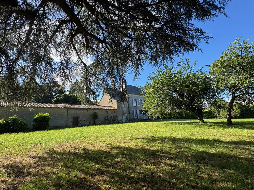 Maison à BREUIL-BARRET