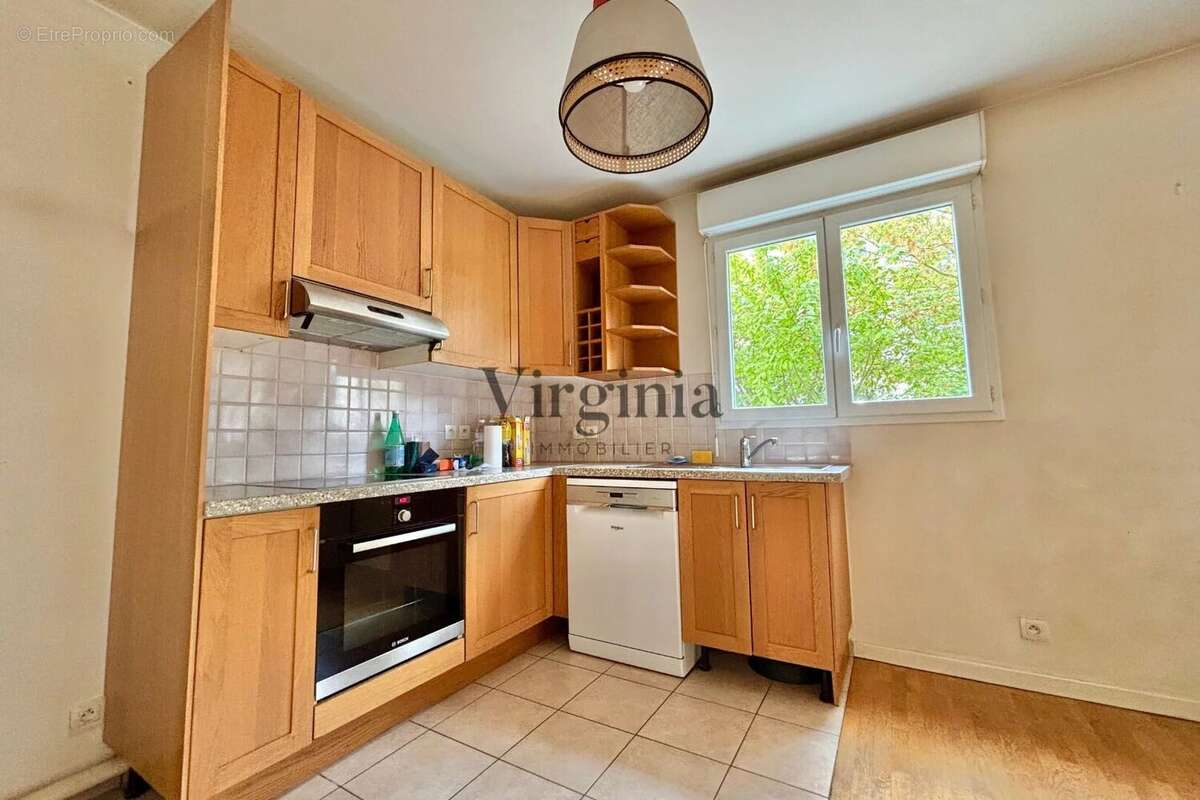 Appartement à CHARENTON-LE-PONT