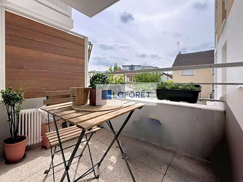 Appartement à SARTROUVILLE