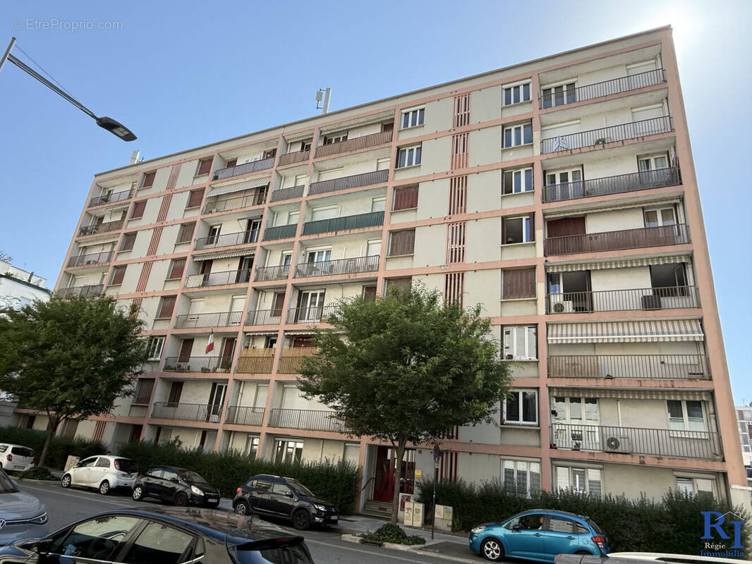 Copropriété Rue Ampère - Appartement à GRENOBLE