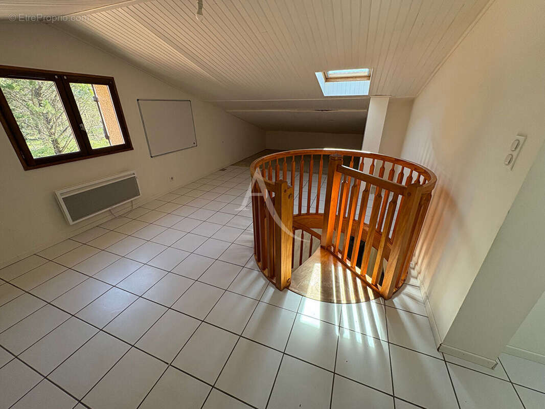 Maison à NEGREPELISSE