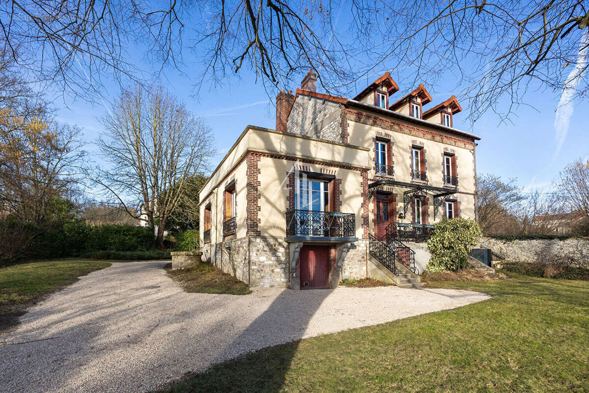 Maison à THORIGNY-SUR-MARNE