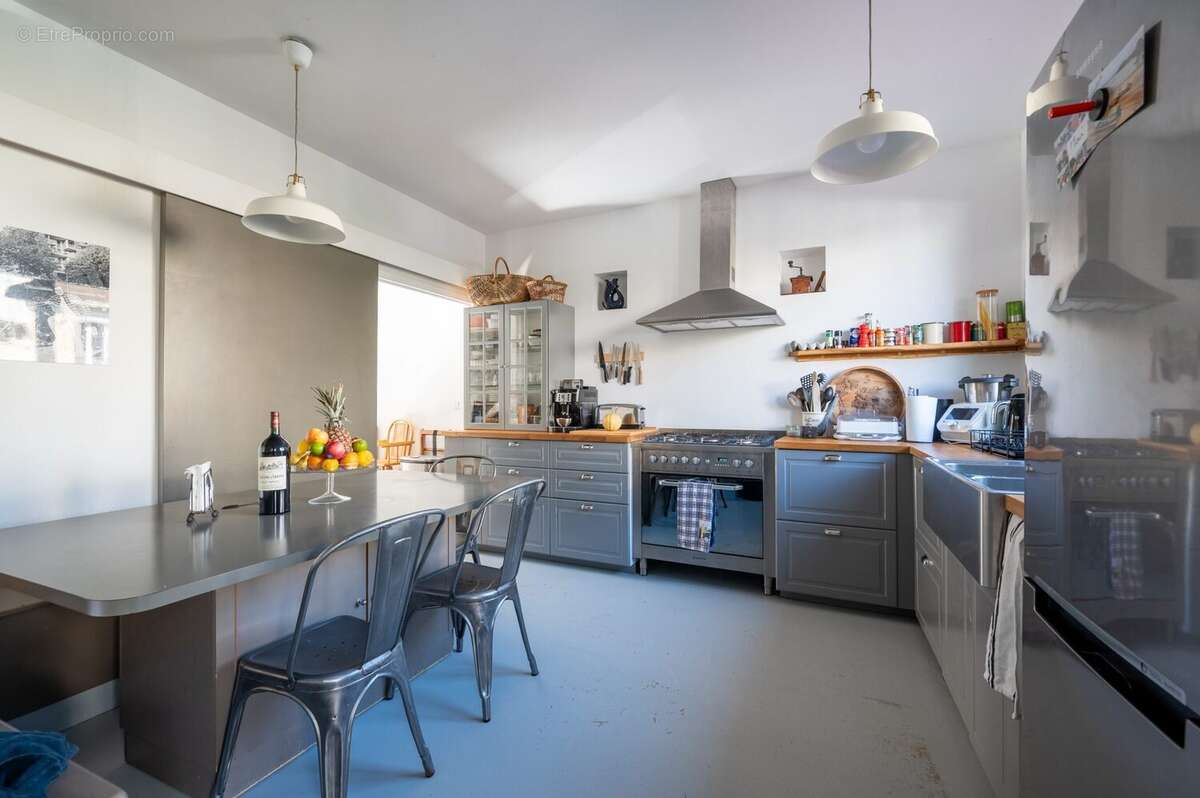 Maison à ISSY-LES-MOULINEAUX