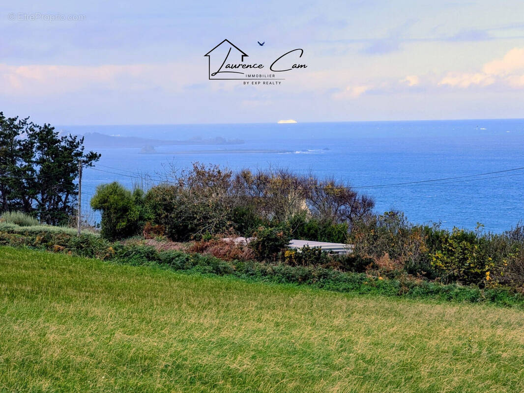 Terrain à PLOUGUERNEAU