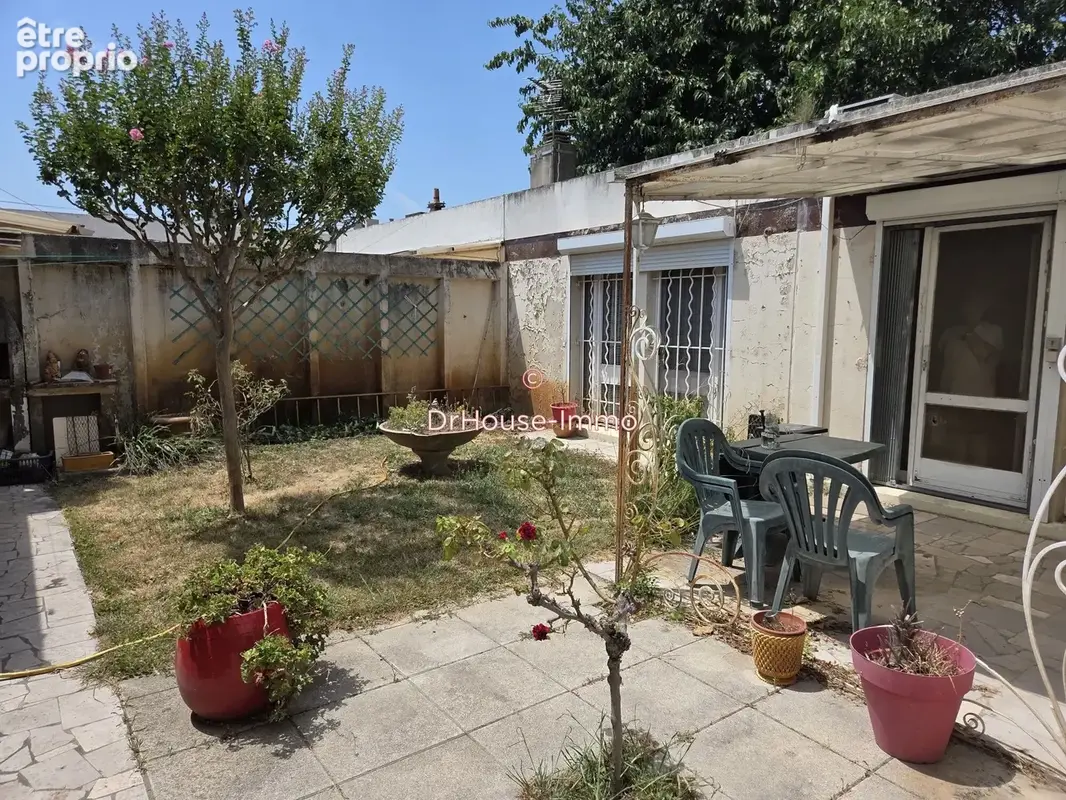 Maison 5 pièces 103 m² à vendre à Arles (13200) - photo 2