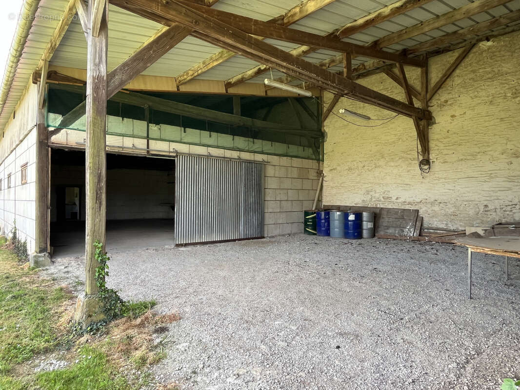 Terrain à LA CHAPELLE-LA-REINE