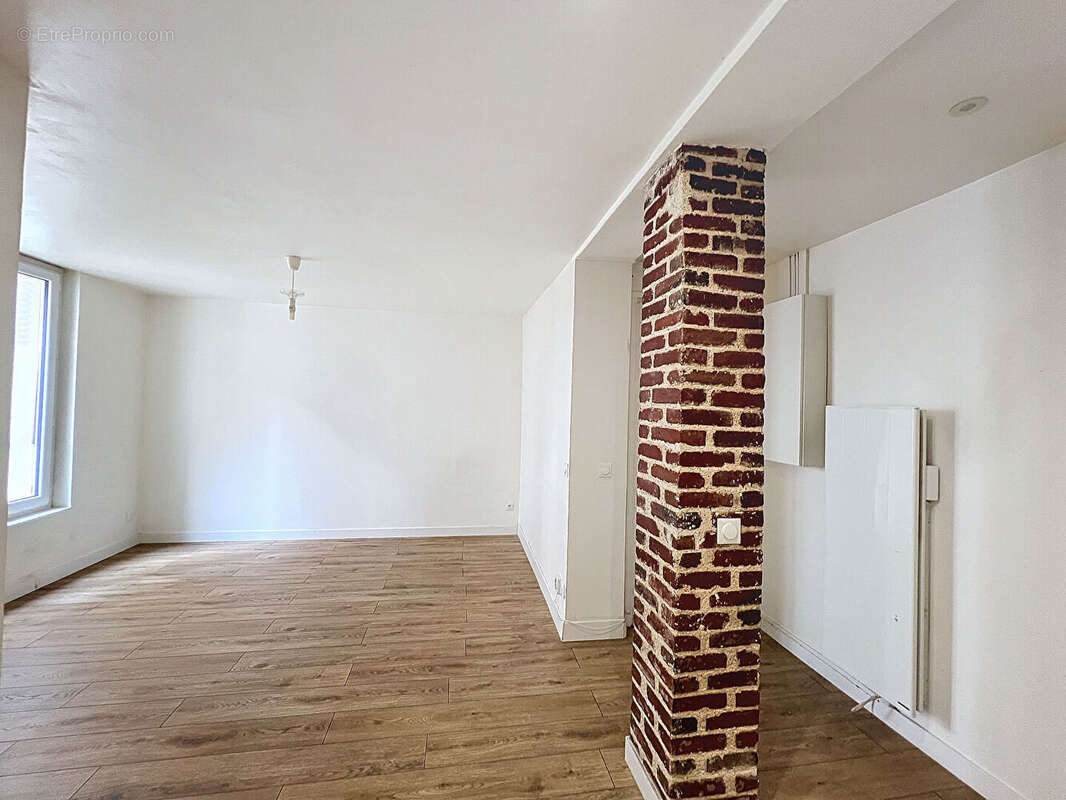 Appartement à NANTERRE